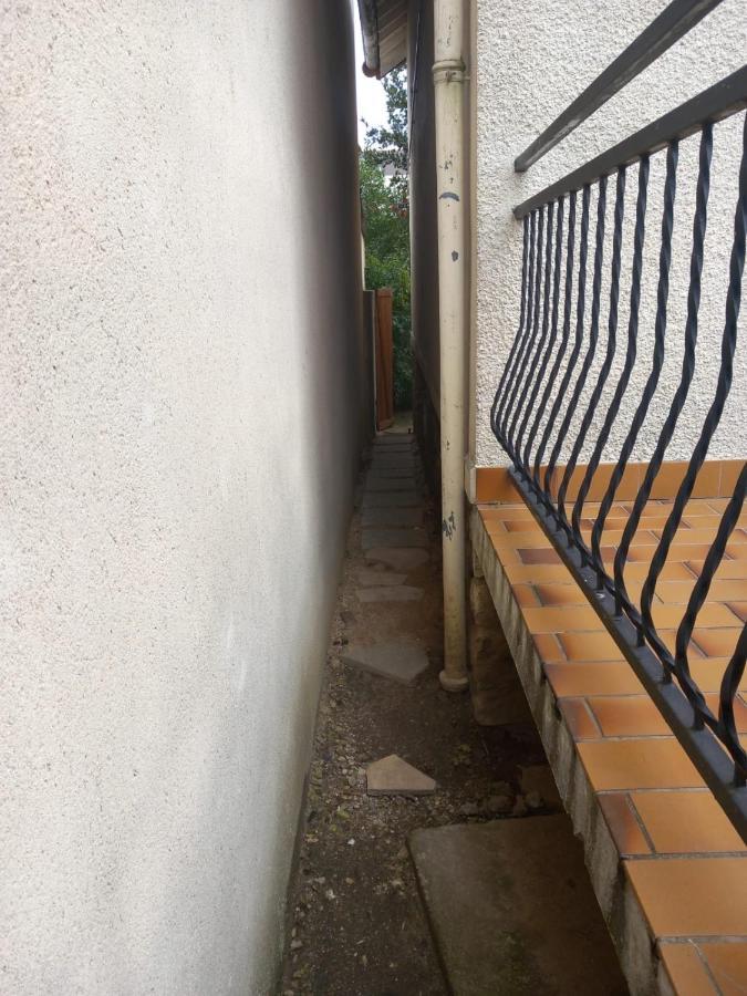 Petite Maison Cosy Dans Un Jardin. Ermont Esterno foto